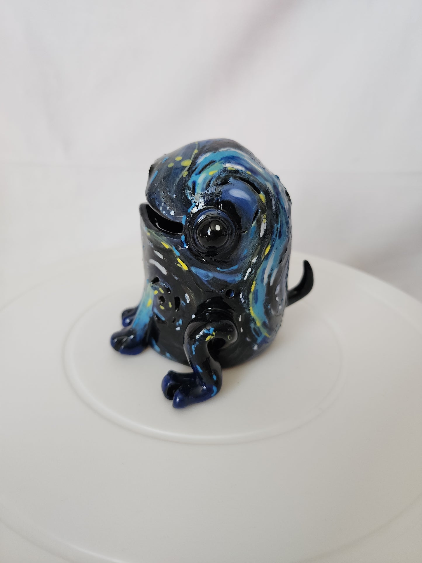 Ceramic starry night frog-dog lamp